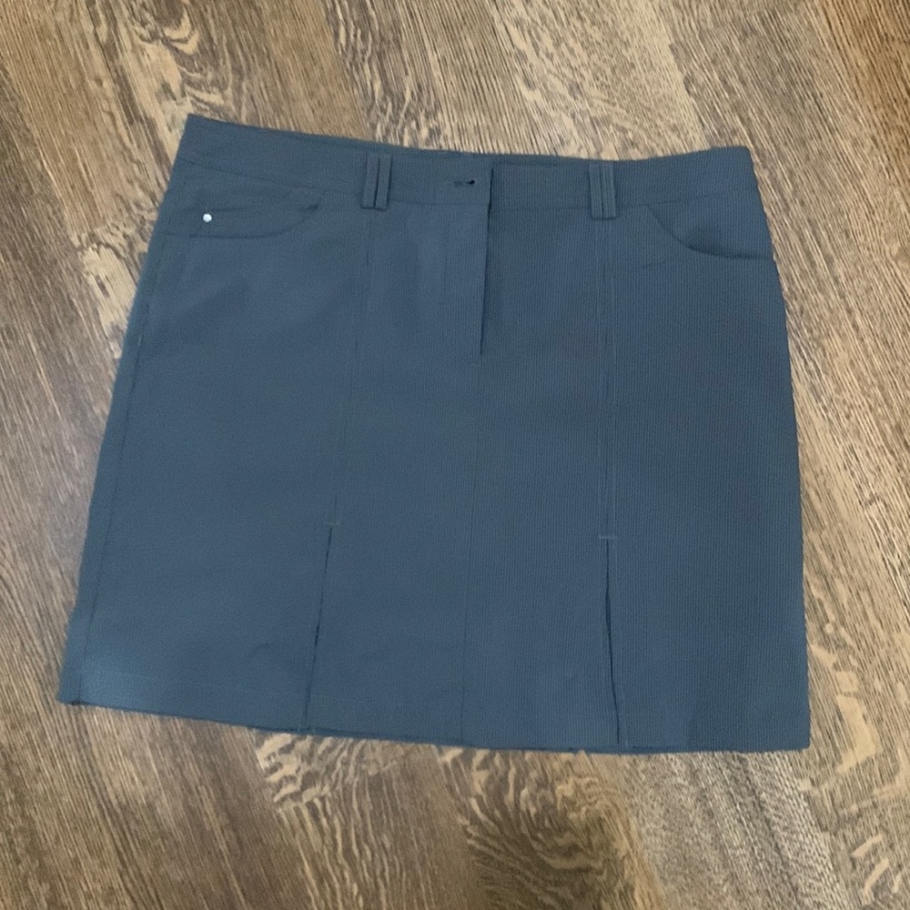 Women’s slate gray skort size 12